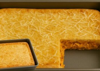 Simple Chicken Pie Recipe Quick, Easy and Economical