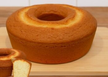 Easy & Quick No-Blender Cake – Perfect for Breakfast or Afternoon Coffee