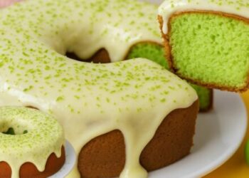 Best Homemade Lemon Cake Recipe – Soft, Moist, and Full of Fresh Citrus Flavor