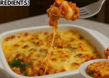 Easy 3-Ingredient Cheesy Lasagna Perfect for Family Dinners, in 25 Minutes