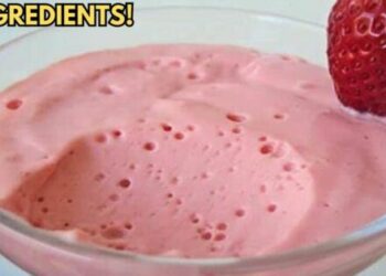 Creamy Strawberry Mousse with 2 Simple Ingredients, in 10 Minutes