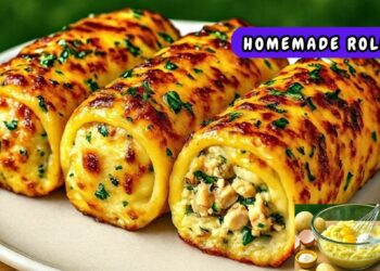 Potato Rolls with Cheese and Chicken