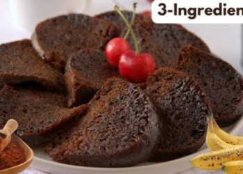Easy 3-Ingredient Banana and Cocoa Cake