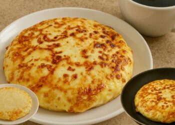 Easy and Quick Skillet Snack with Cheese